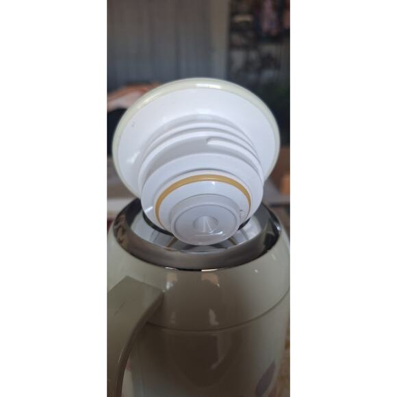 Mikasa Continental- Silk Flowers- 1 Liter Thermos- Near Mint! Carafe/Server - Picture 5 of 7